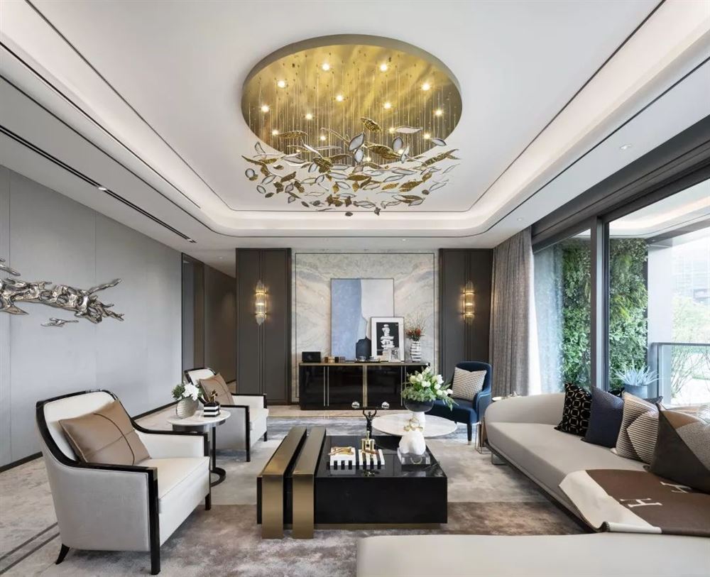 佛山市保利雲(yún)上輕奢風格別墅裝修案例